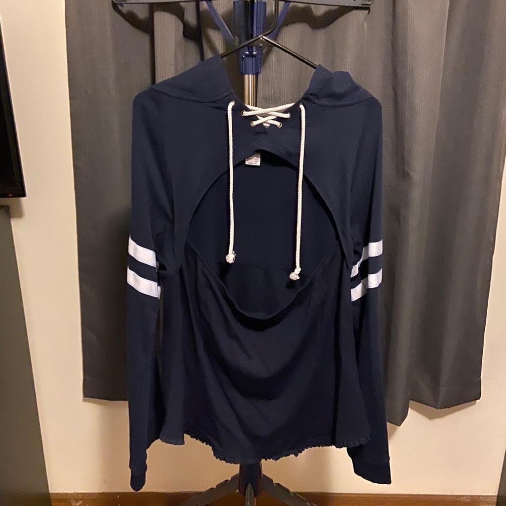 Venus hoodie with peephole